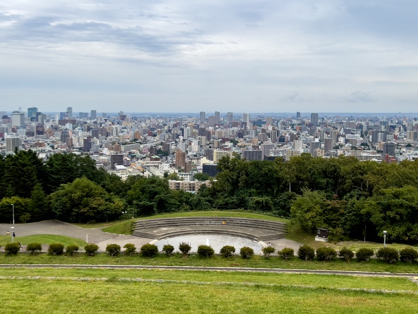 札幌中心部の遠景（旭山記念公園）