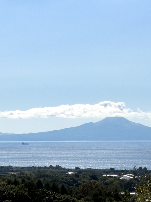 内浦湾の対岸に聳える北海道駒ヶ岳