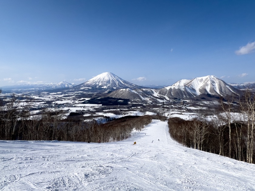 ルスツリゾート（イゾラ）から見る羊蹄山